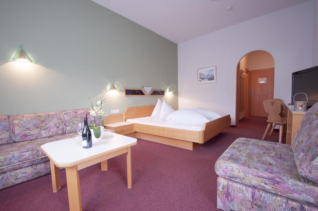 Hotel Alpenfriede Jerzens Eksteriør bilde