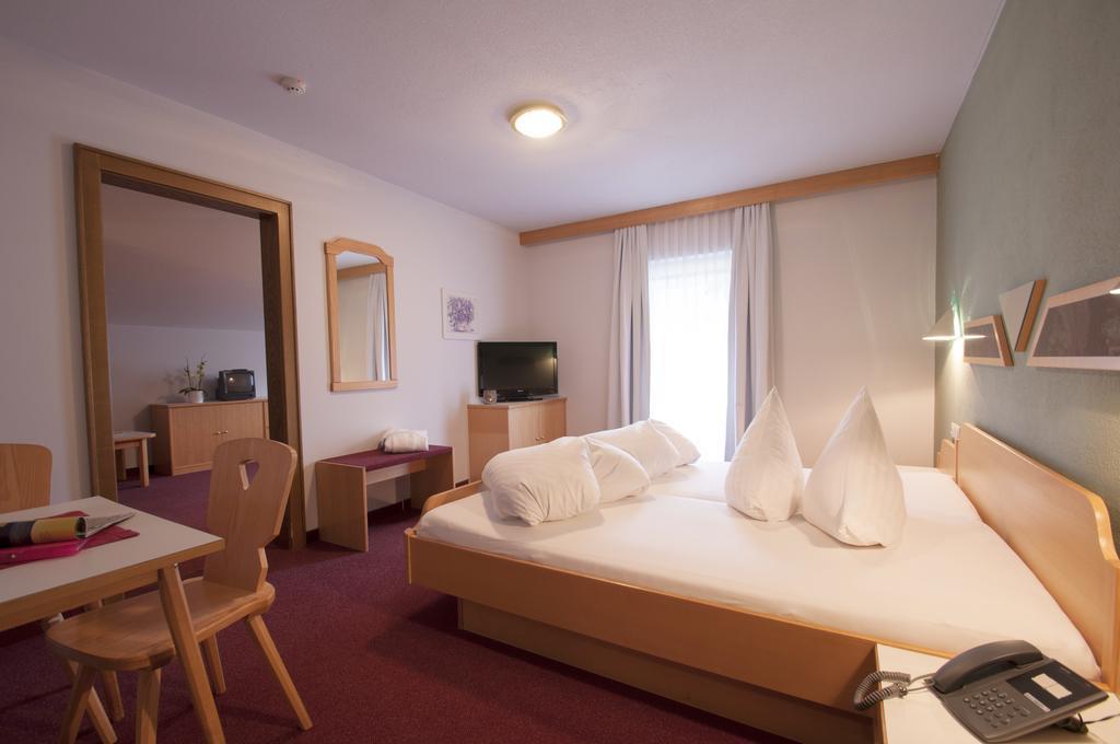 Hotel Alpenfriede Jerzens Eksteriør bilde