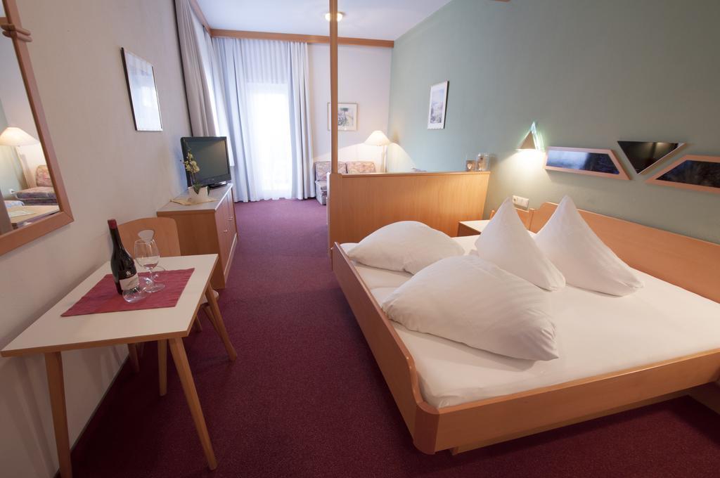 Hotel Alpenfriede Jerzens Eksteriør bilde