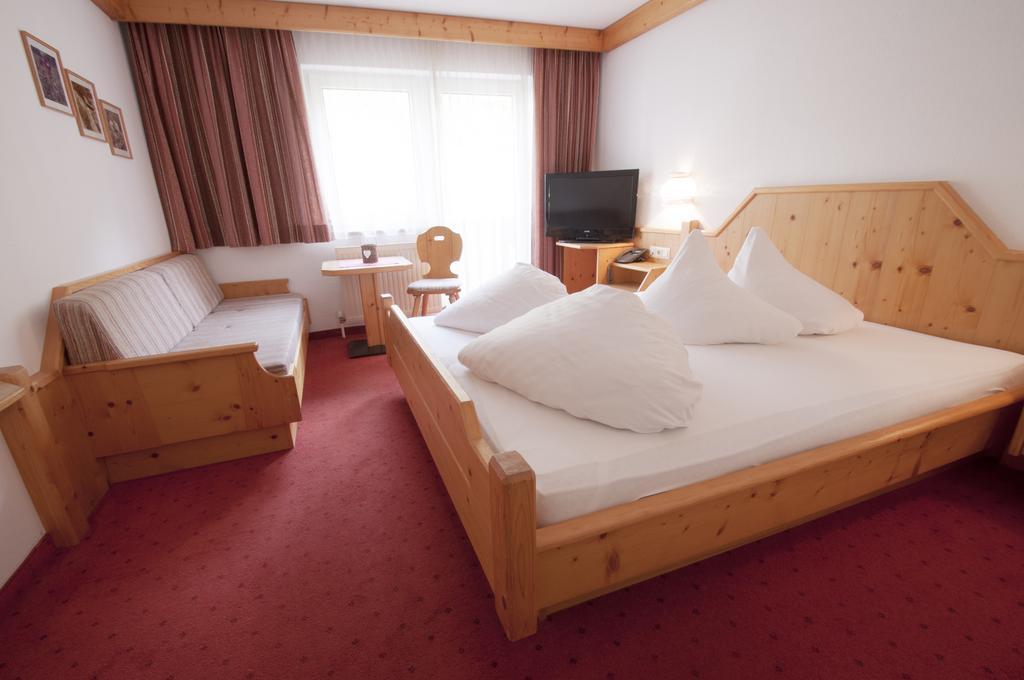 Hotel Alpenfriede Jerzens Eksteriør bilde