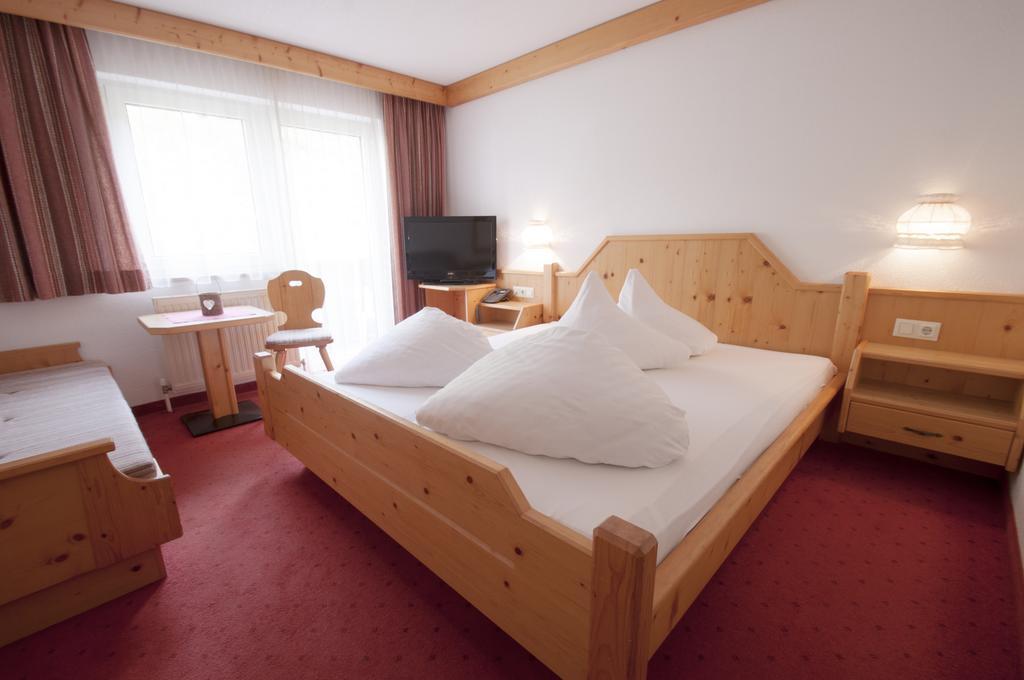 Hotel Alpenfriede Jerzens Eksteriør bilde
